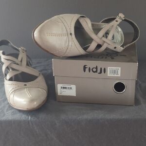 Fidji Women's Cream Sandals